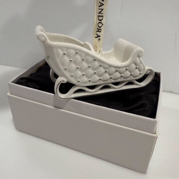 Pandora 2014 Limited Edition Porcelain Sleigh Ornament with Box Ivory Silver - Picture 6 of 10